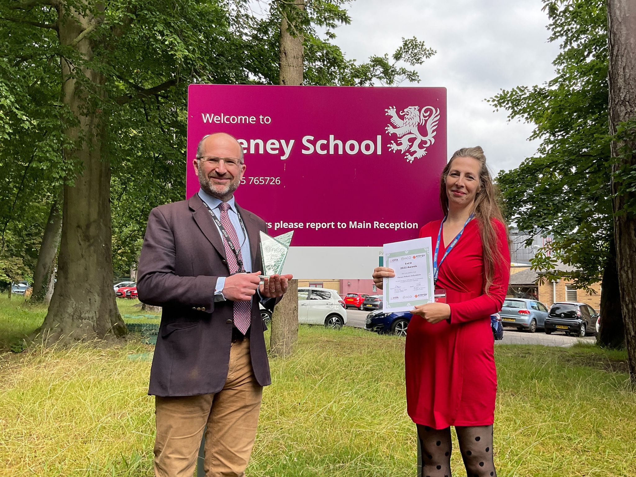 Headteacher Rob Pavey being presented with EnCo Award 2022 from Energy Management Consultant, Wendy Cheeseman